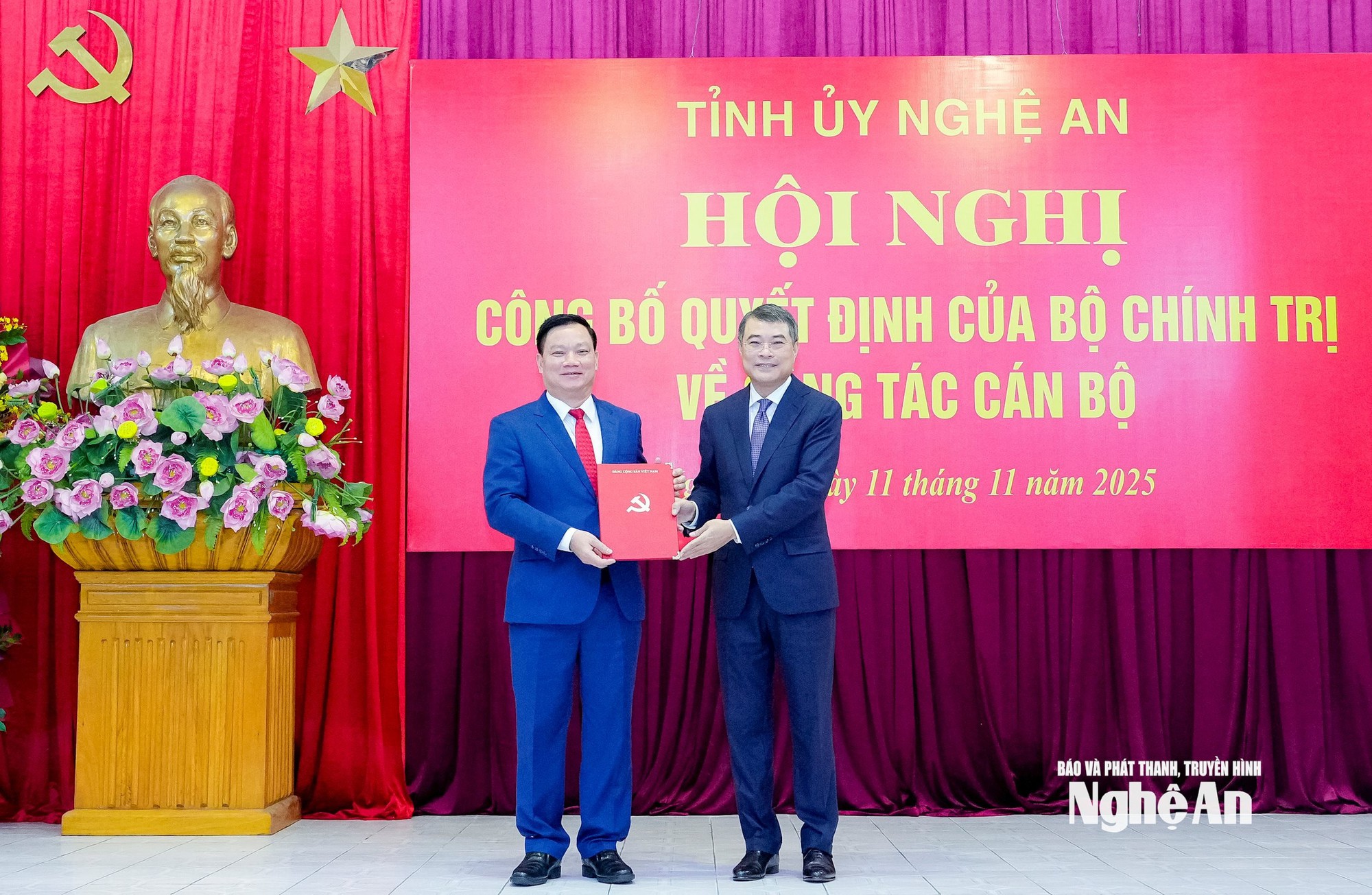 Đồng chí Nguyễn Khắc Thận giữ chức Bí thư Tỉnh ủy Nghệ An- Ảnh 1.