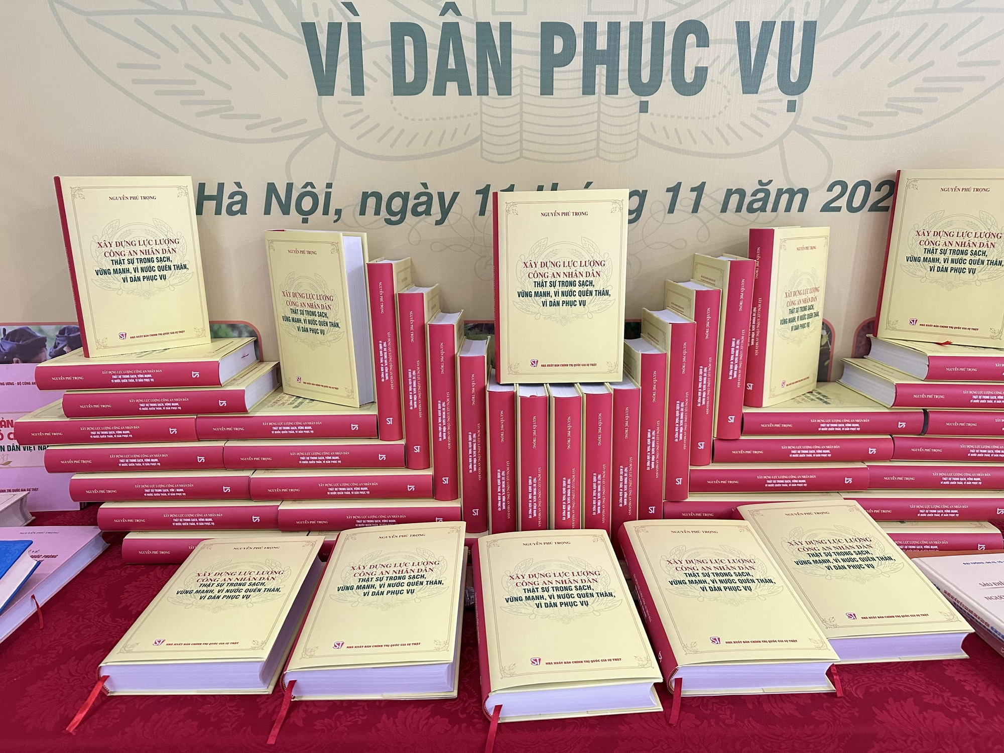 Cuốn sách của cố Tổng Bí thư Nguyễn Phú Trọng là tư liệu quý, 'kim chỉ nam' cho lực lượng Công an- Ảnh 5.