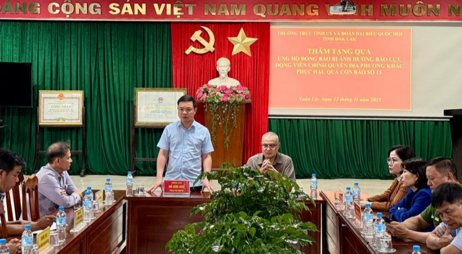 Đắk Lắk hỗ trợ người dân chịu ảnh hưởng bởi bão số 13- Ảnh 2.