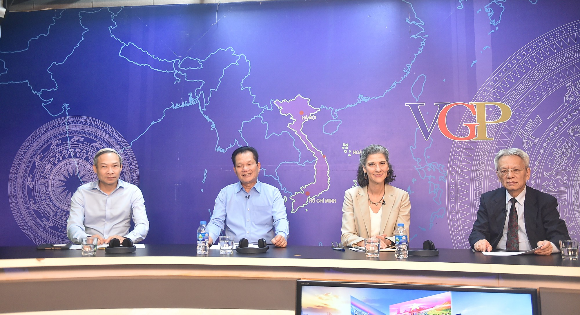 TỔNG THUẬT: Tọa đàm “Kinh tế-xã hội Việt Nam 2021-2025: Chống chịu và bứt phá”- Ảnh 11.