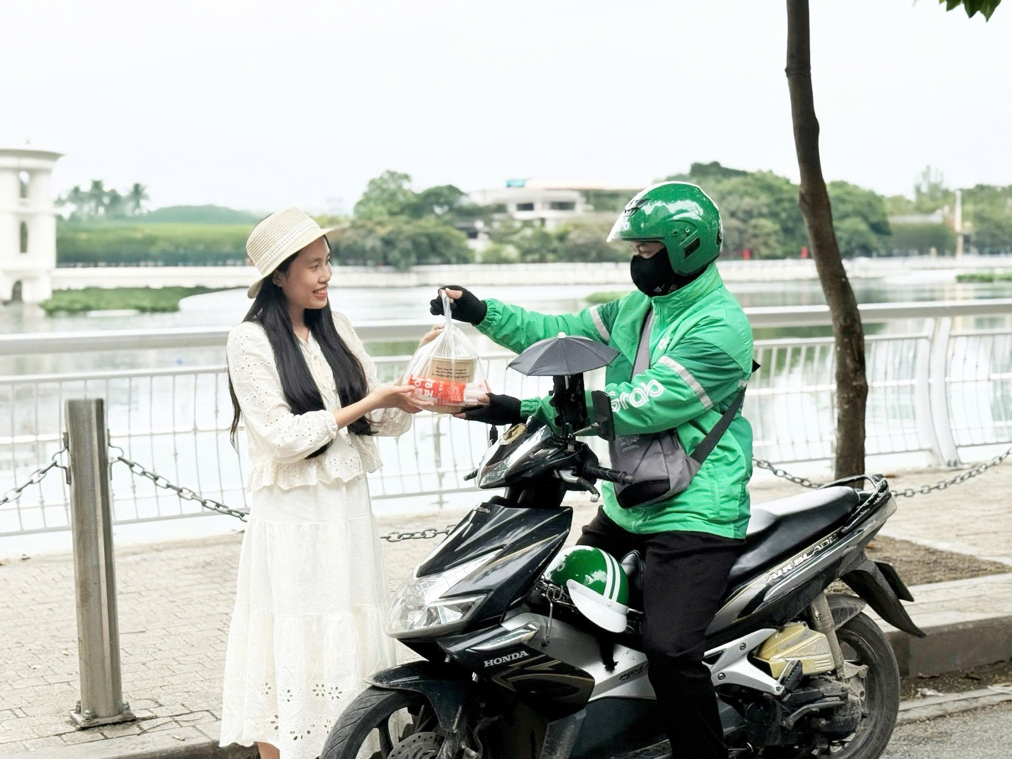 Grab tăng tốc 'phủ sóng' dịch vụ thêm 9 địa phương - Ảnh 1. Grab tăng tốc 'phủ sóng' dịch vụ thêm 9 địa phương - Ảnh 1.
