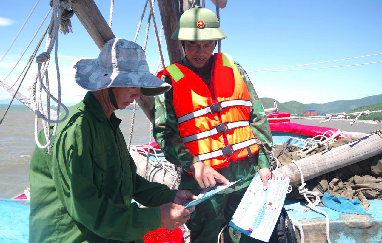 Quảng Trị: Niêm phong tàu cá không đủ điều kiện hoạt động- Ảnh 2.