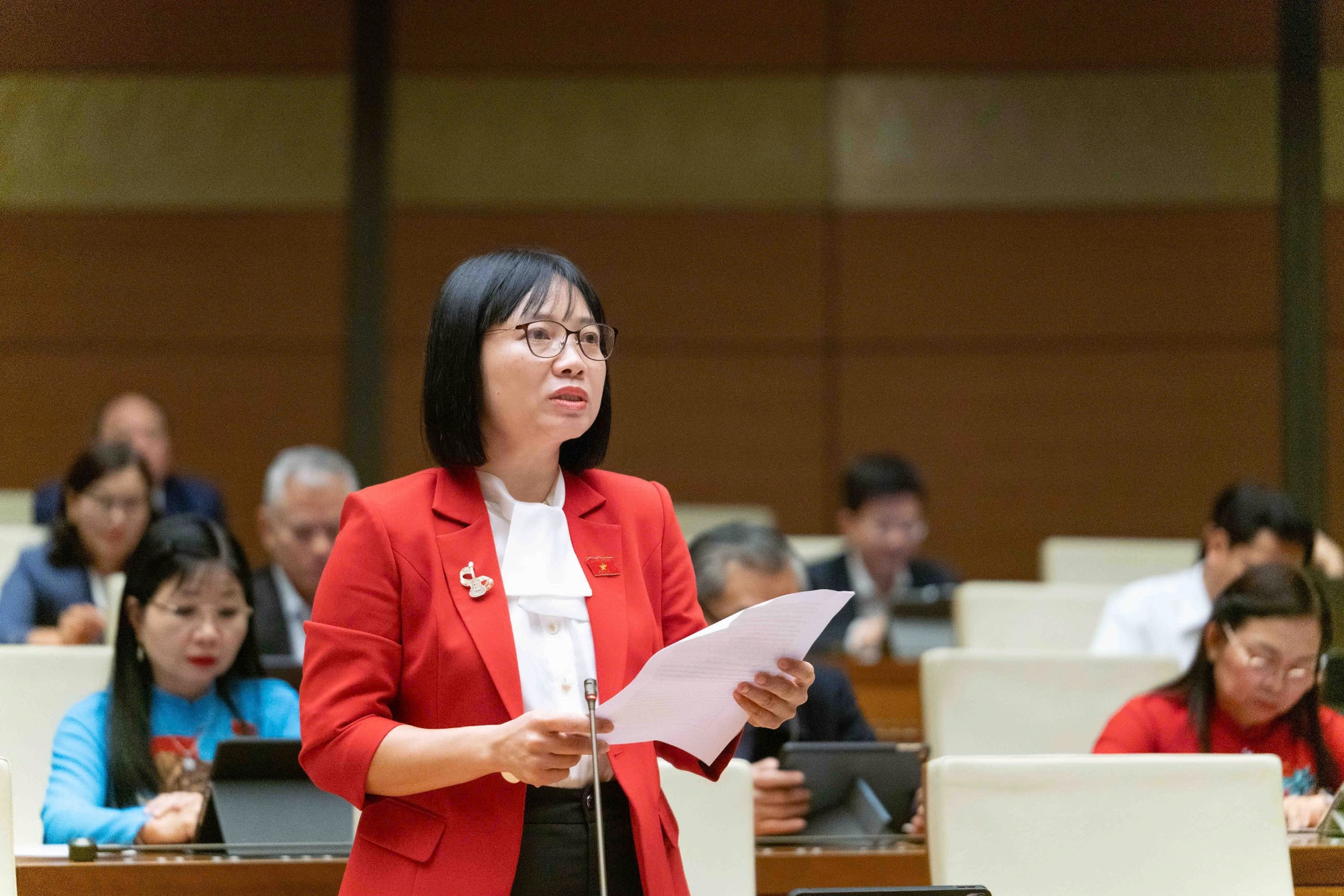 Đại biểu Quốc hội đề nghị làm rõ quyền viên chức tham gia doanh nghiệp- Ảnh 2.