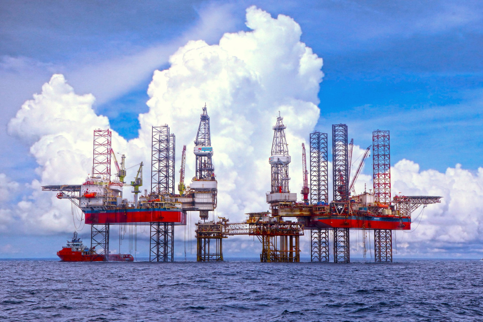 Petrovietnam: Vững bước trên hành trình năng lượng và công nghiệp- Ảnh 2.