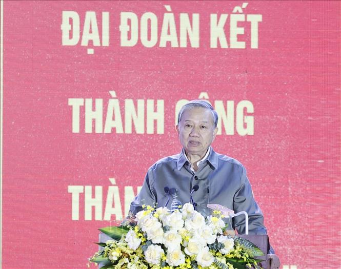 Tổng Bí thư Tô Lâm: Lan tỏa tinh thần '5 dám' và '3 cùng' là góp một viên gạch bền chắc vào ngôi nhà đại đoàn kết Việt Nam- Ảnh 3. Tổng Bí thư Tô Lâm: Lan tỏa tinh thần '5 dám' và '3 cùng' là góp một viên gạch bền chắc vào ngôi nhà đại đoàn kết Việt Nam- Ảnh 3.