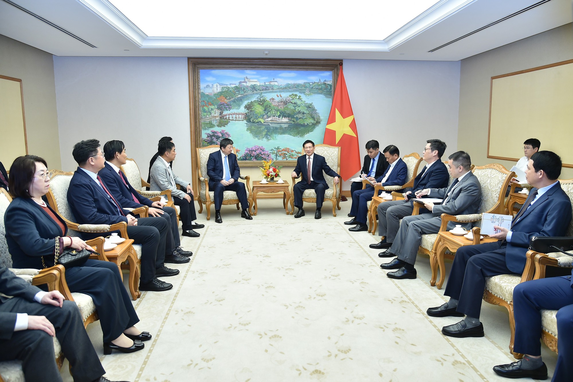 Phó Thủ tướng Hồ Đức Phớc tiếp Chủ tịch Tập đoàn Hoa Thiết (Trung Quốc)- Ảnh 3. Phó Thủ tướng Hồ Đức Phớc tiếp Chủ tịch Tập đoàn Hoa Thiết (Trung Quốc)- Ảnh 3.