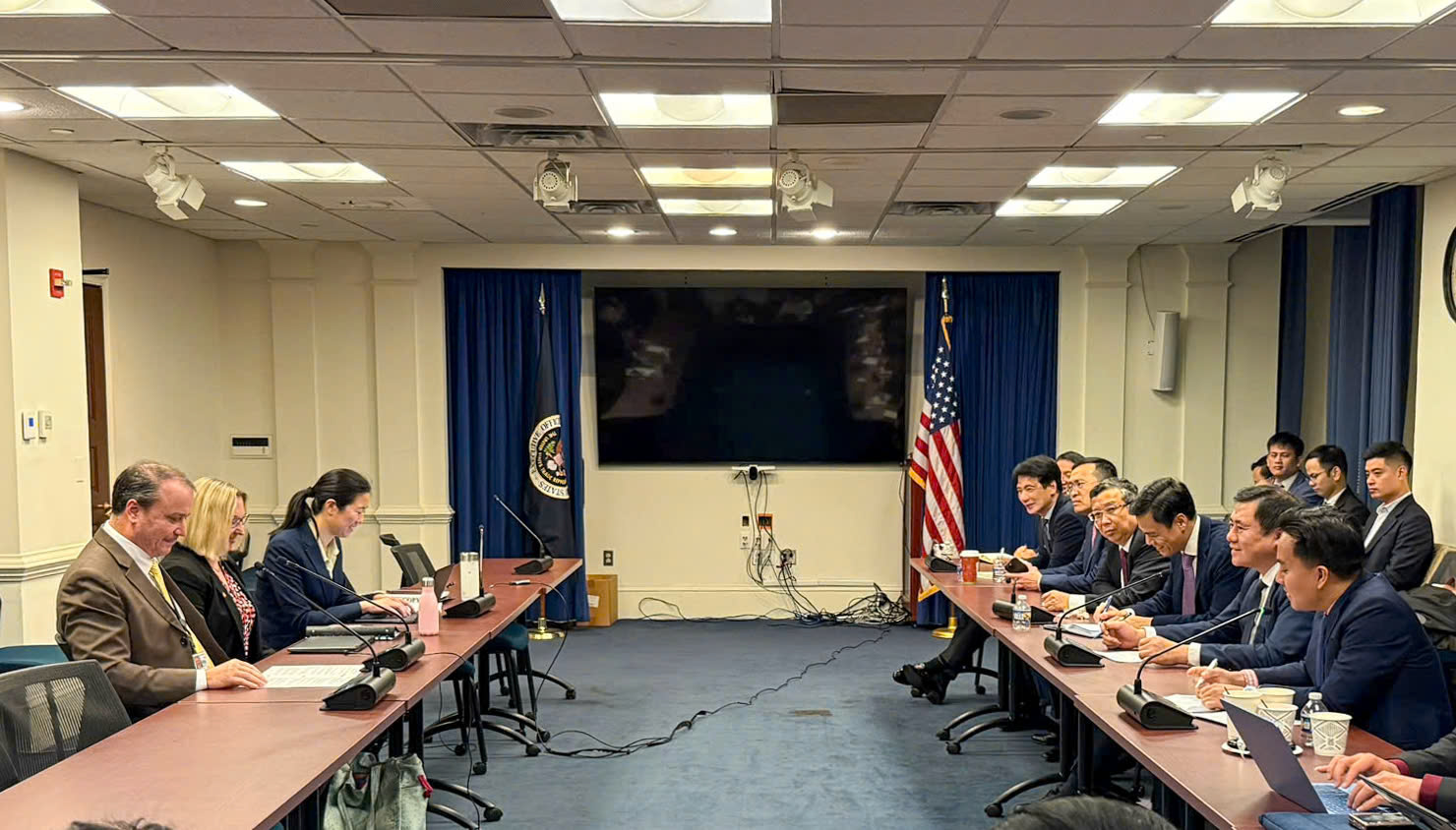 Việt Nam, Hoa Kỳ kết thúc vòng đàm phán thứ 5 Hiệp định Thương mại đối ứng- Ảnh 1. Việt Nam, Hoa Kỳ kết thúc vòng đàm phán thứ 5 Hiệp định Thương mại đối ứng- Ảnh 1.