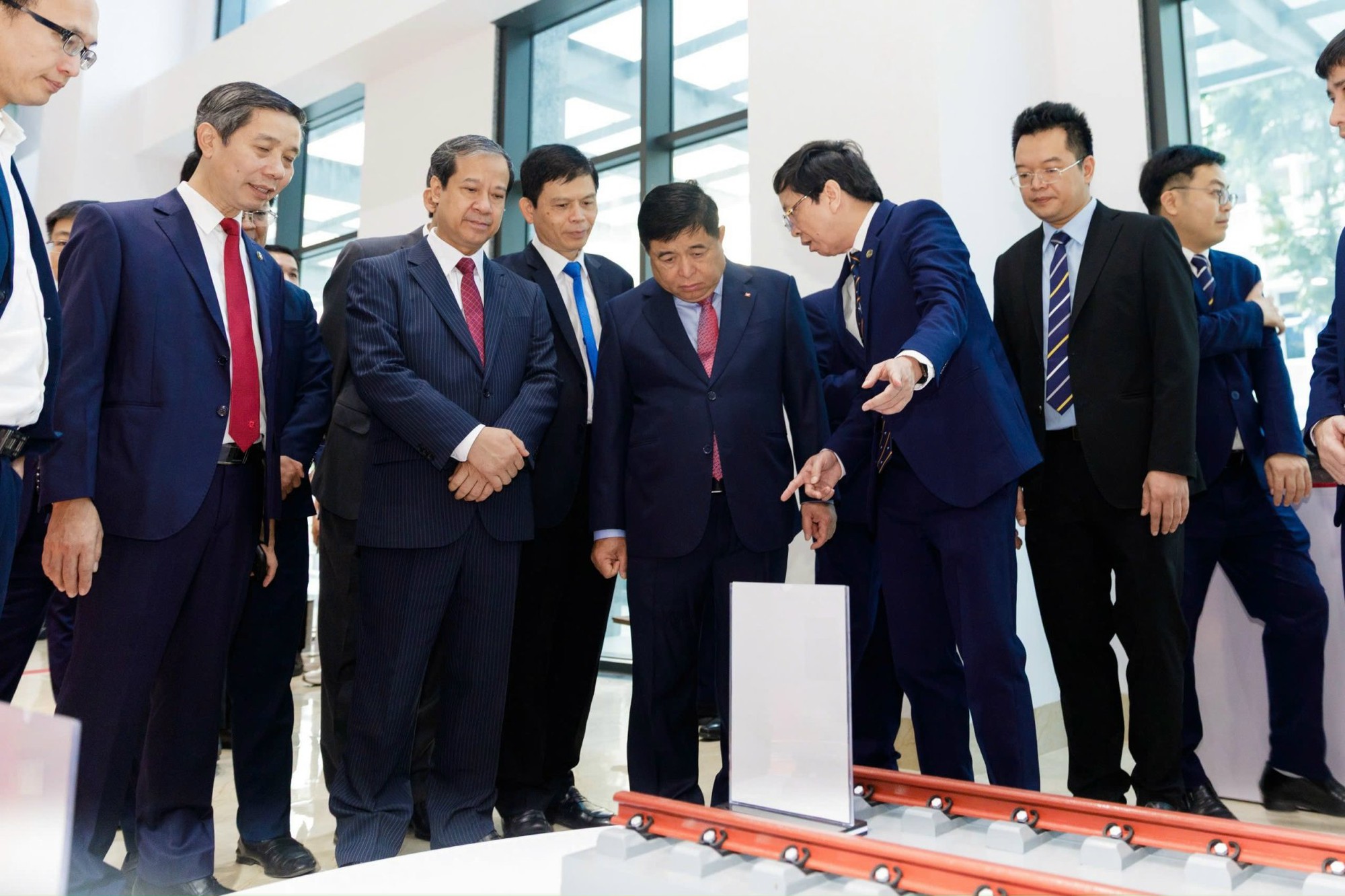 Mô hình kiểu mẫu, đóng góp thiết thực vào sự phát triển của ngành giao thông vận tải- Ảnh 3. Mô hình kiểu mẫu, đóng góp thiết thực vào sự phát triển của ngành giao thông vận tải- Ảnh 3.