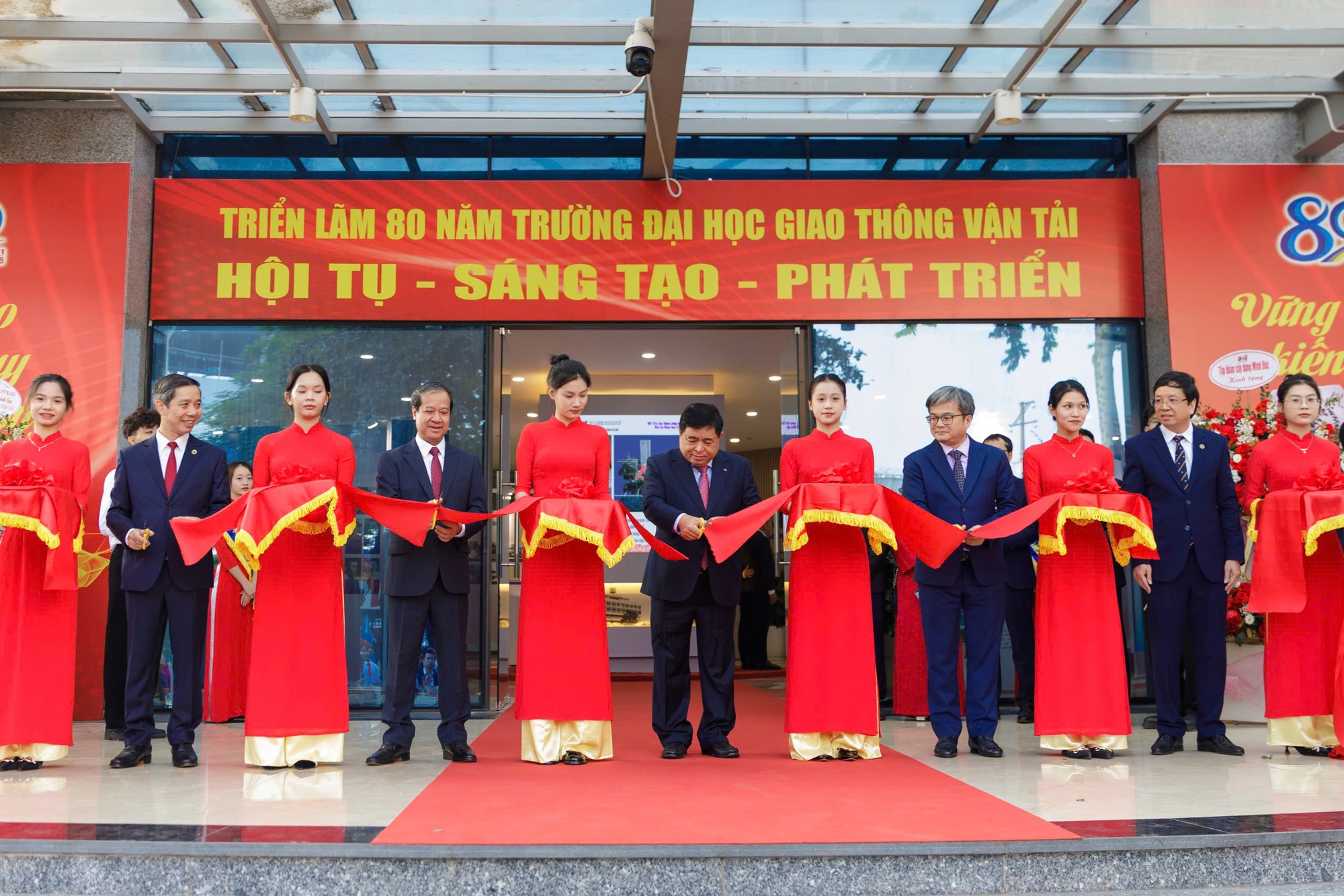 Mô hình kiểu mẫu, đóng góp thiết thực vào sự phát triển của ngành giao thông vận tải- Ảnh 4. Mô hình kiểu mẫu, đóng góp thiết thực vào sự phát triển của ngành giao thông vận tải- Ảnh 4.