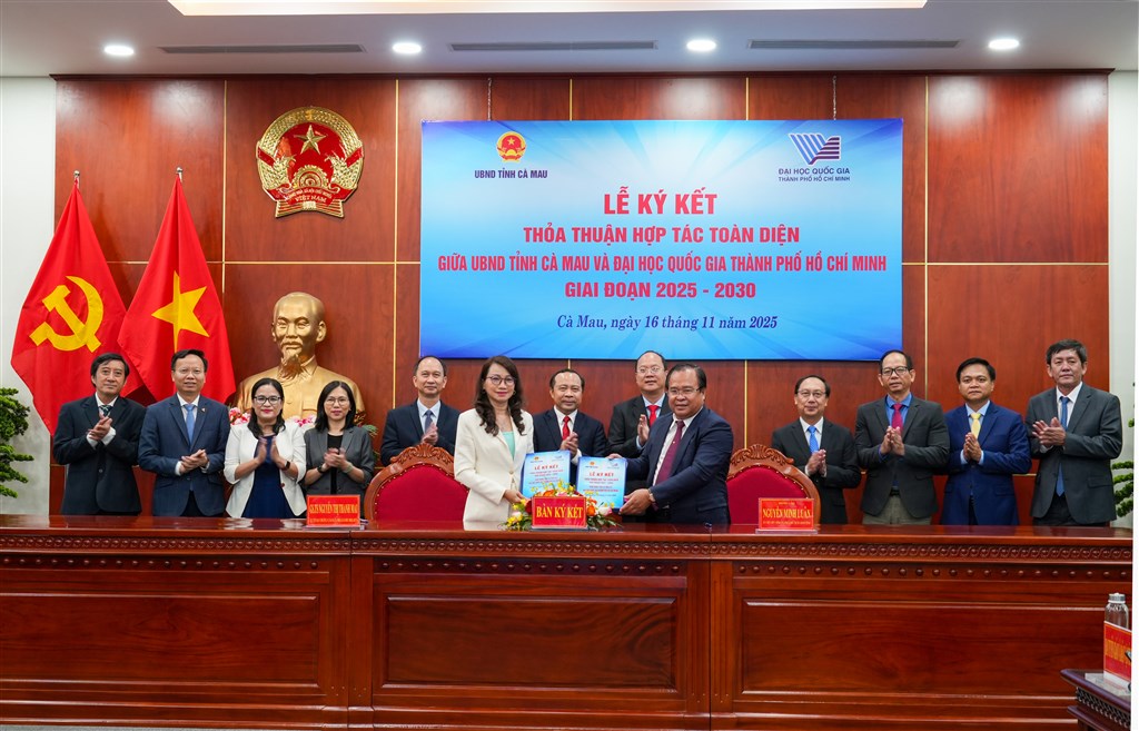 Cà Mau ký kết hợp tác toàn diện với Đại học Quốc gia TPHCM giai đoạn 2025–2030- Ảnh 1.