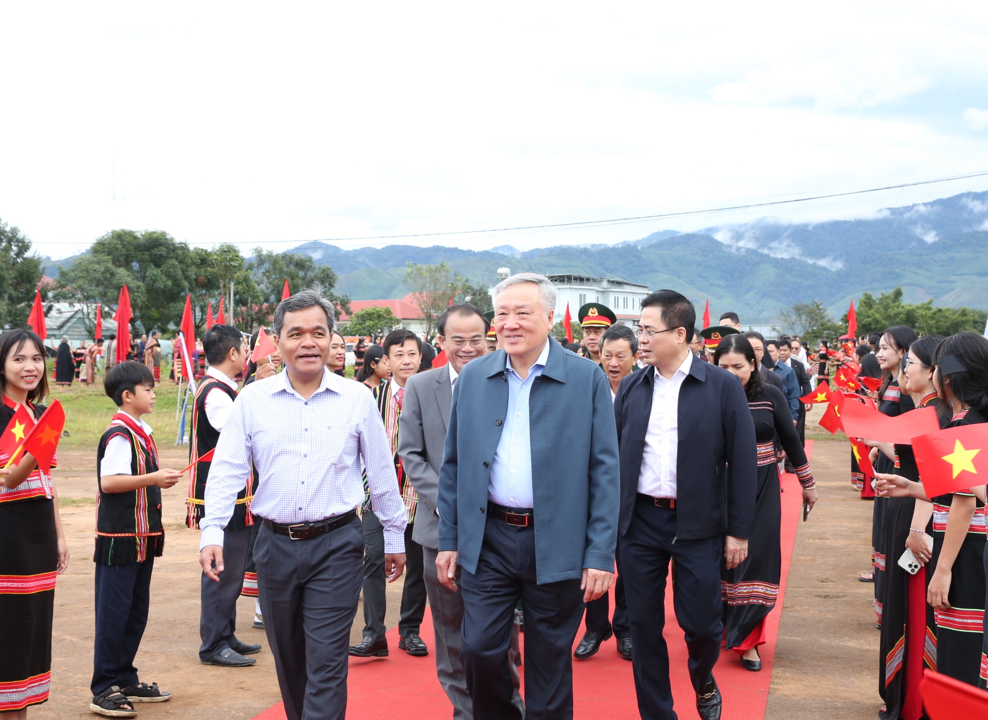 Khởi công xây dựng các Trường phổ thông nội trú liên cấp Tiểu học - THCS các xã biên giới của tỉnh Quảng Ngãi- Ảnh 1.