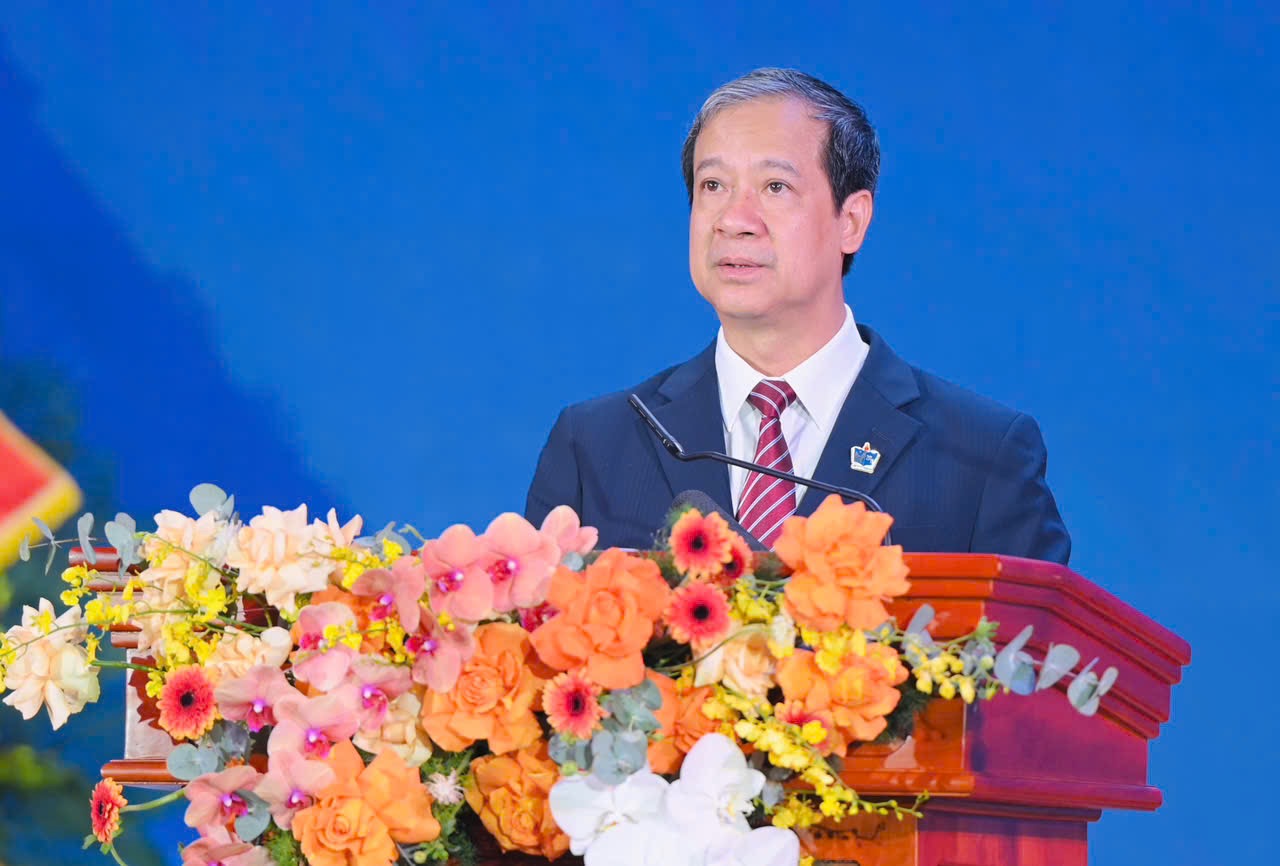 Thi đua đổi mới sáng tạo, đưa giáo dục phát triển bền vững- Ảnh 2. Thi đua đổi mới sáng tạo, đưa giáo dục phát triển bền vững- Ảnh 2.