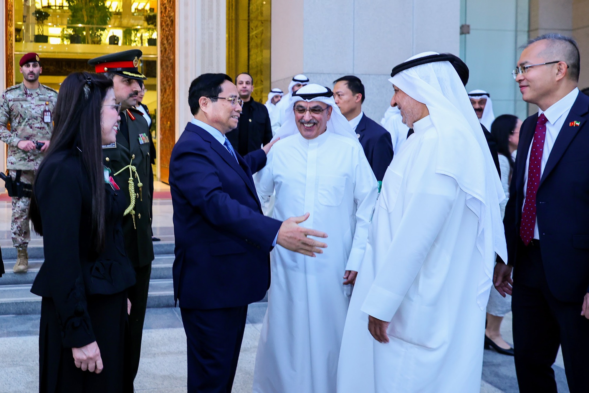 Thủ tướng đề nghị Quỹ Kuwait tăng cường hợp tác, đầu tư với Việt Nam- Ảnh 2. Thủ tướng đề nghị Quỹ Kuwait tăng cường hợp tác, đầu tư với Việt Nam- Ảnh 2.