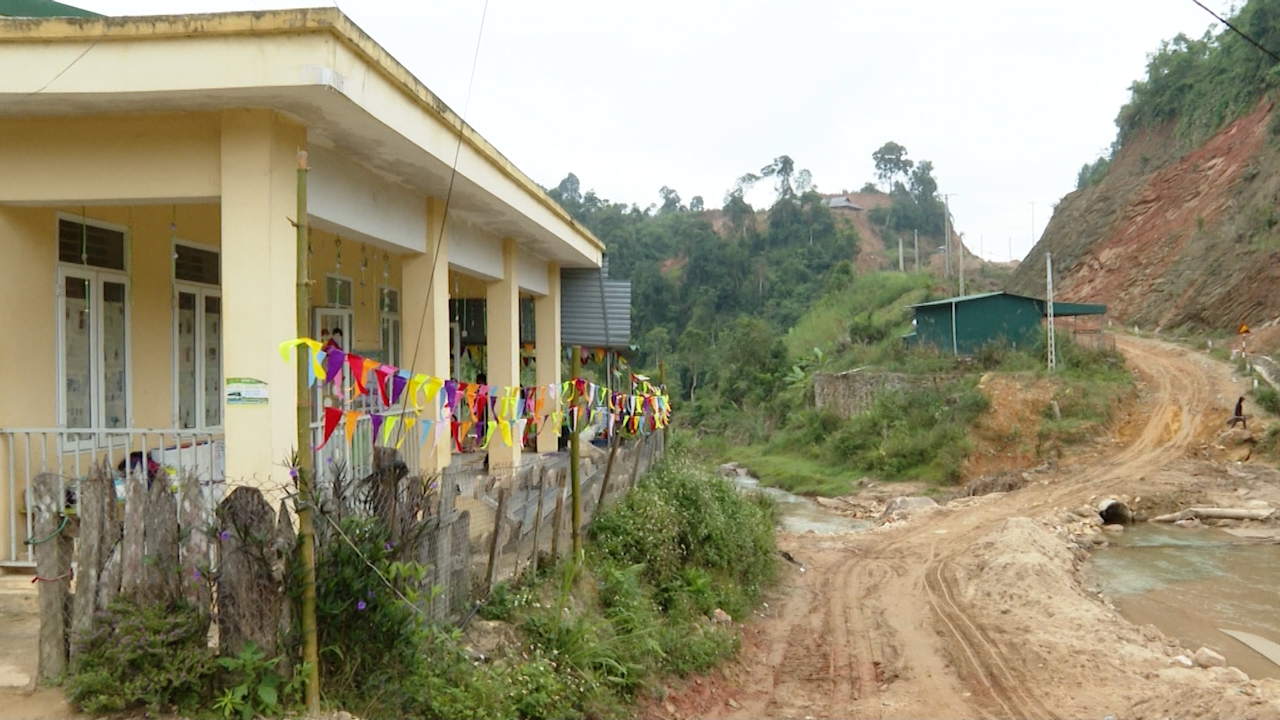 ‘Cô Pay bản Mông’ và câu chuyện giáo viên cắm bản- Ảnh 1. ‘Cô Pay bản Mông’ và câu chuyện giáo viên cắm bản- Ảnh 1.