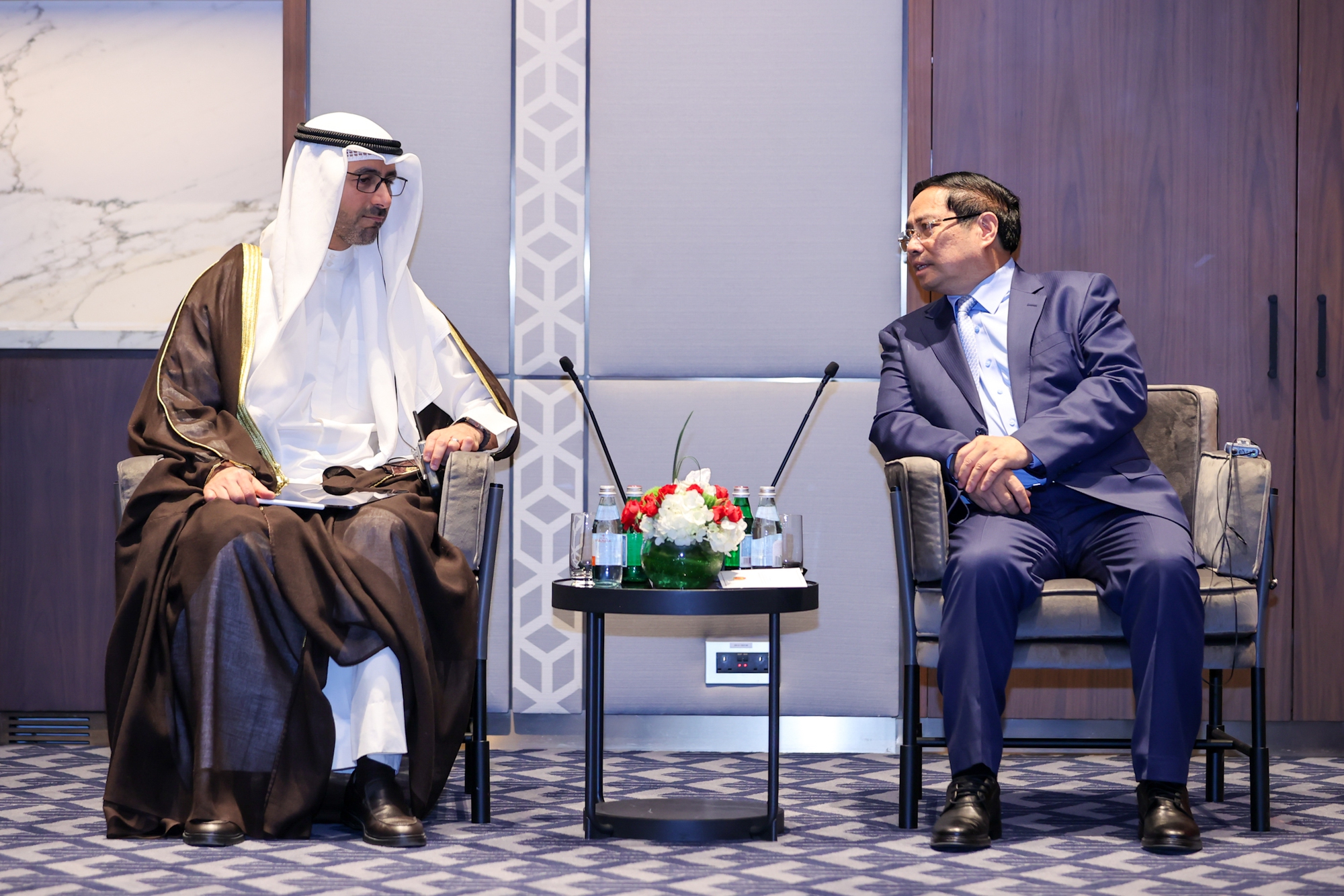 Thủ tướng đề nghị Kuwait xây dựng kho xăng dầu ngoại quan tại Việt Nam- Ảnh 2. Thủ tướng đề nghị Kuwait xây dựng kho xăng dầu ngoại quan tại Việt Nam- Ảnh 2.