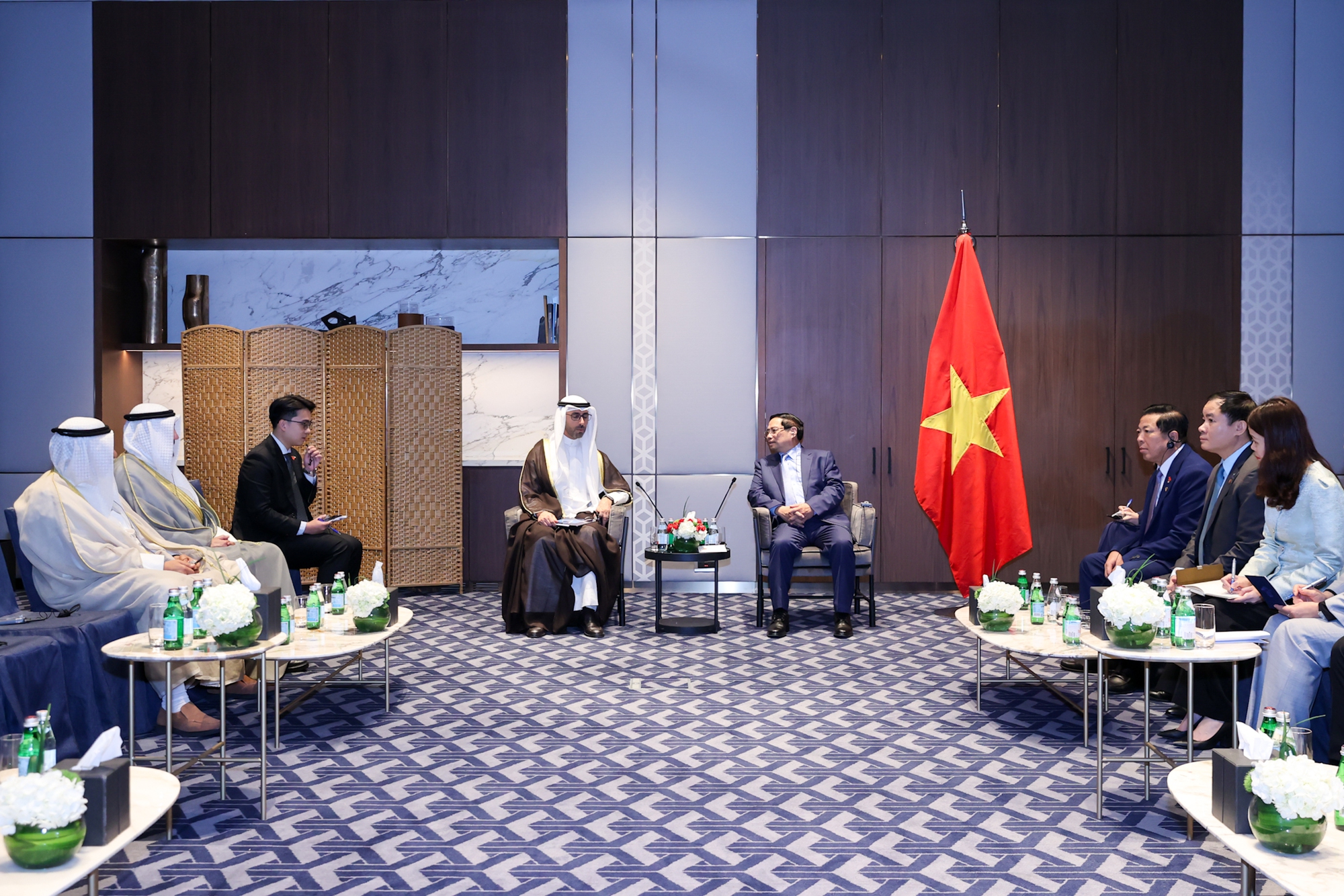 Thủ tướng đề nghị Kuwait xây dựng kho xăng dầu ngoại quan tại Việt Nam- Ảnh 3. Thủ tướng đề nghị Kuwait xây dựng kho xăng dầu ngoại quan tại Việt Nam- Ảnh 3.