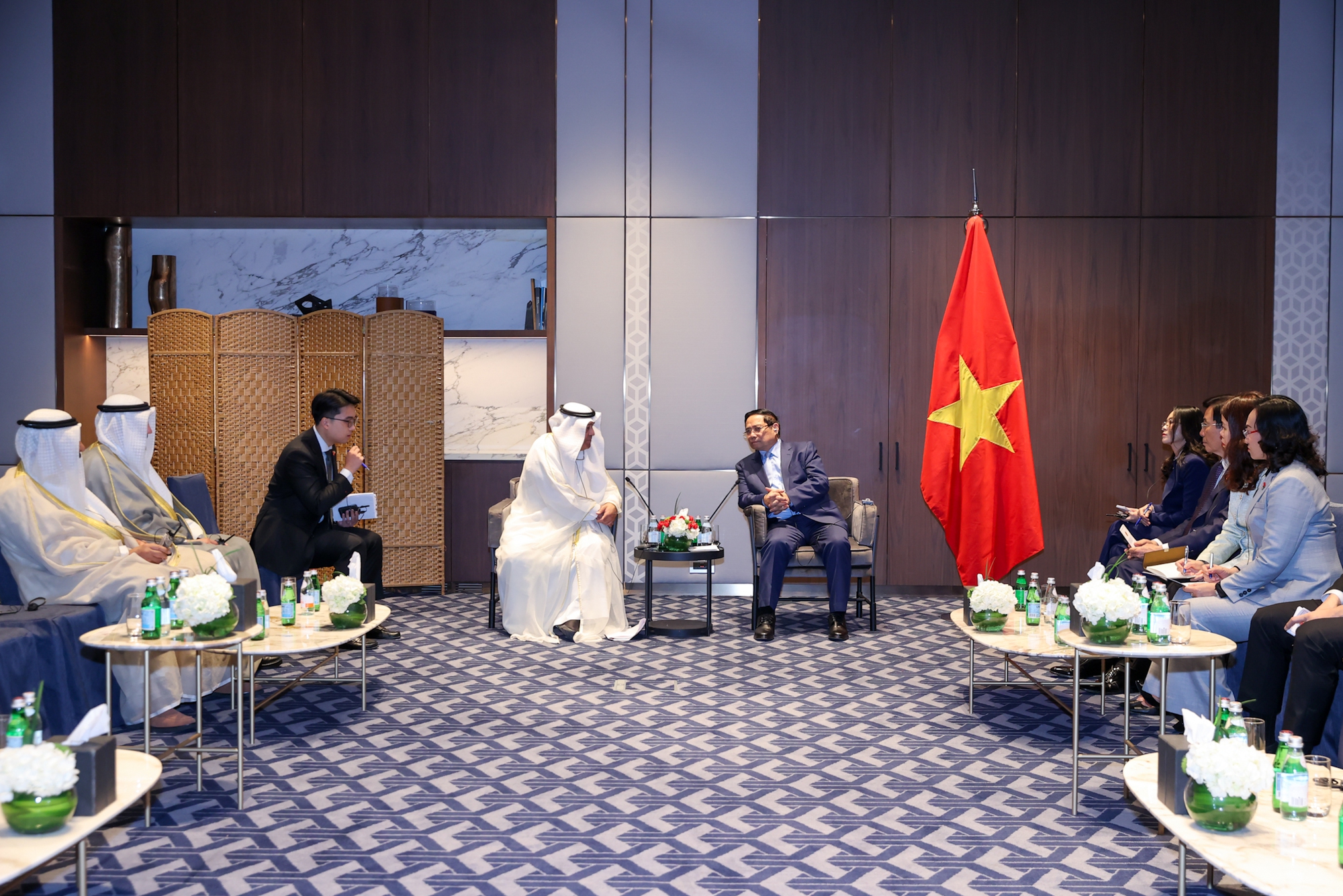 Thủ tướng Phạm Minh Chính tiếp Bộ trưởng Dầu mỏ Kuwait- Ảnh 3. Thủ tướng Phạm Minh Chính tiếp Bộ trưởng Dầu mỏ Kuwait- Ảnh 3.