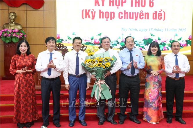 Ông Lê Văn Hẳn được bầu giữ chức Chủ tịch UBND tỉnh Tây Ninh- Ảnh 1.