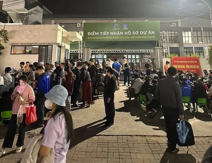 Cần chấm dứt tình trạng 'cò mồi', bán 'suất ngoại giao' khi mua nhà ở xã hội- Ảnh 1.