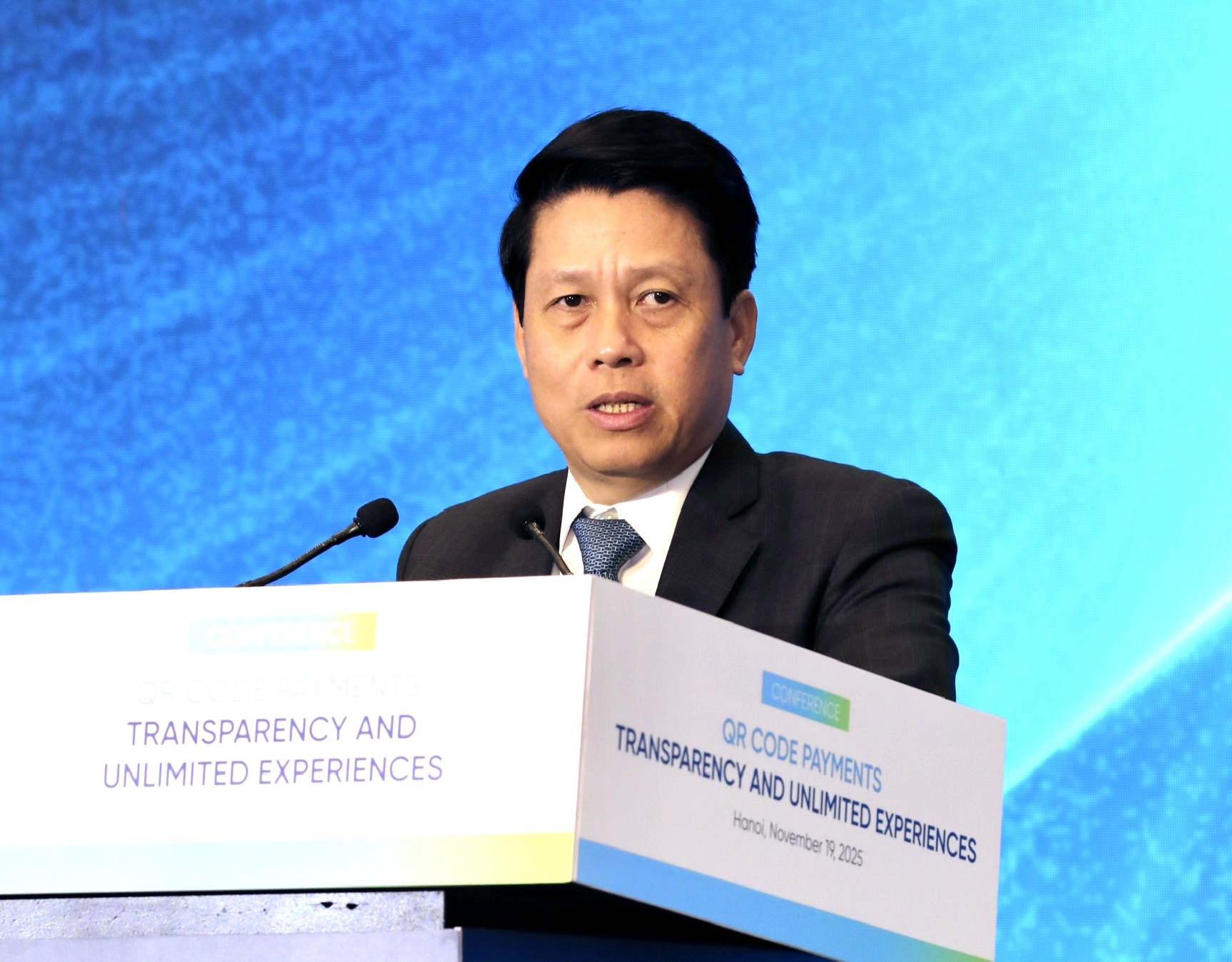 Thanh toán QR ‘bùng nổ’ và yêu cầu chuẩn hóa toàn diện- Ảnh 2.