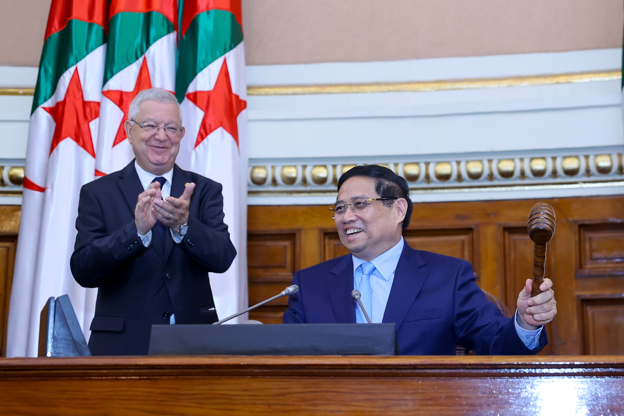 Thủ tướng Phạm Minh Chính hội kiến Chủ tịch Hội đồng Dân tộc Algeria- Ảnh 4.