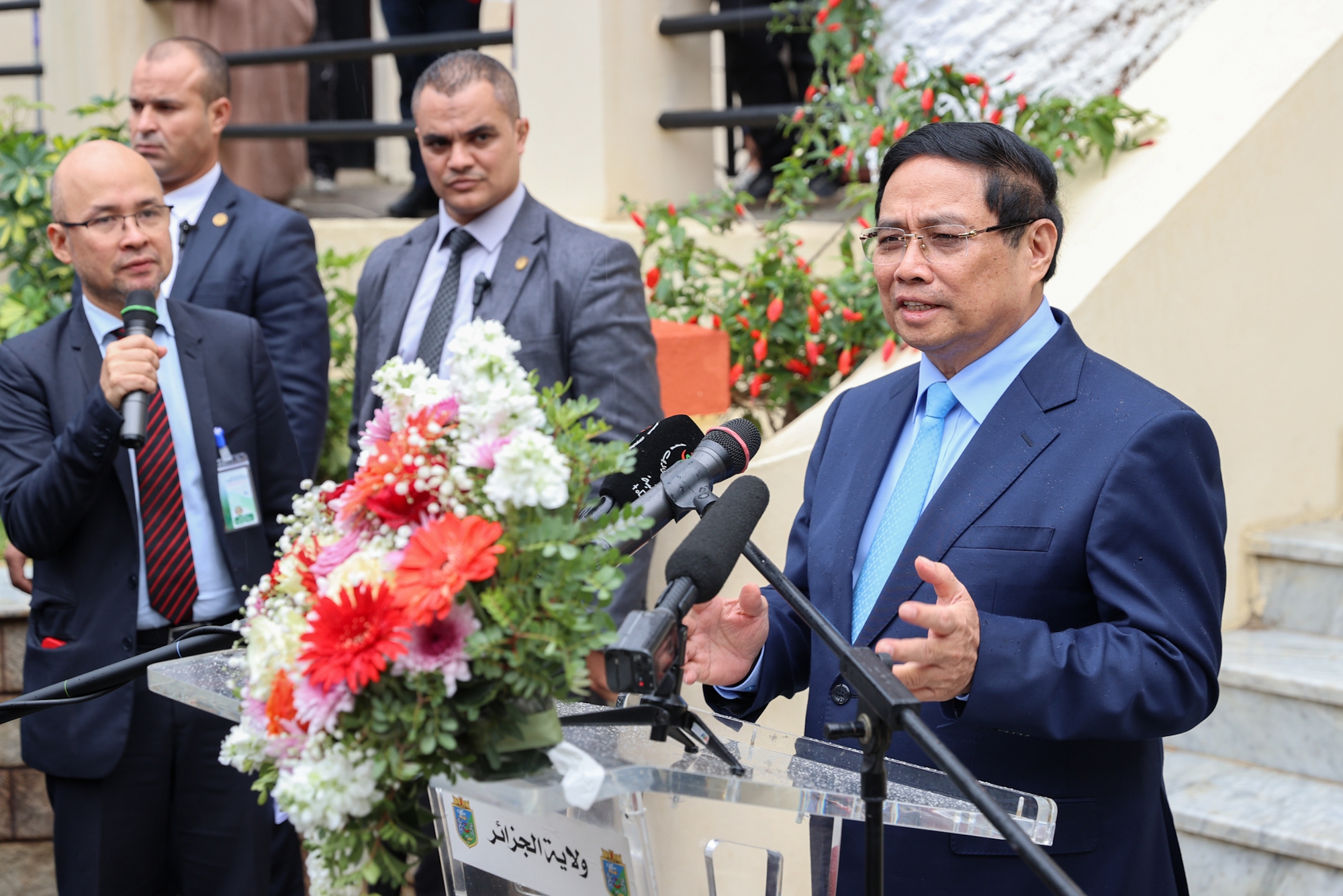 Thủ tướng thăm Đại lộ Hồ Chí Minh và khánh thành bia tưởng niệm Người tại Algeria- Ảnh 3.