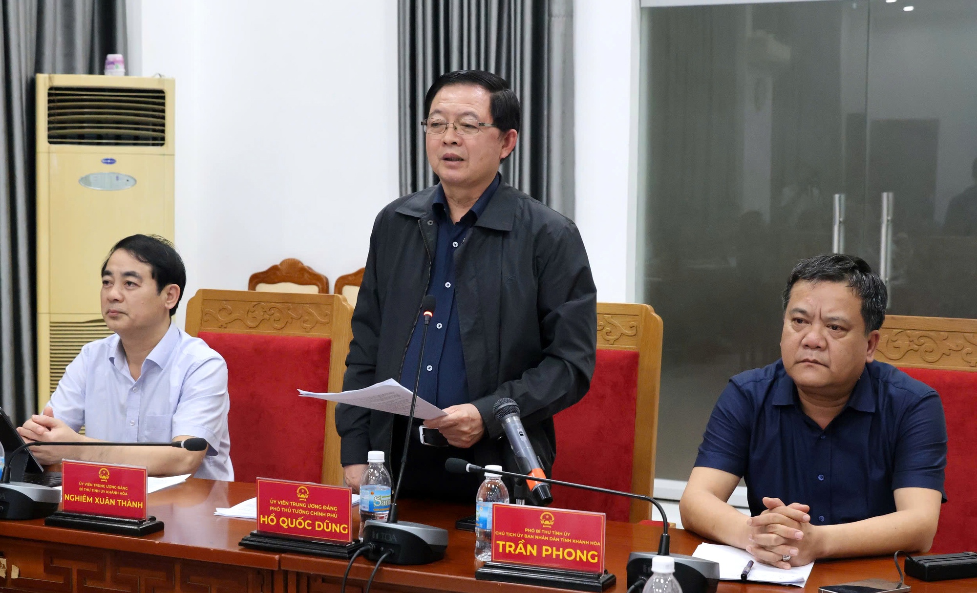 Thủ tướng: Huy động mọi lực lượng, bằng mọi cách cứu người trong mưa lũ- Ảnh 3. Thủ tướng: Huy động mọi lực lượng, bằng mọi cách cứu người trong mưa lũ- Ảnh 3.