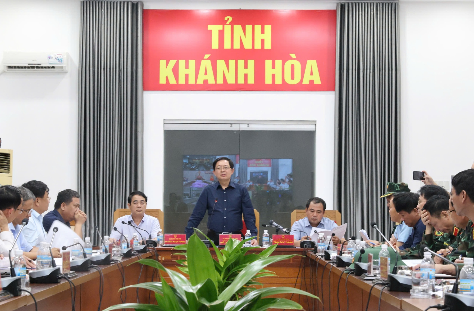 Phó Thủ tướng Hồ Quốc Dũng: Không để người dân kêu cứu trong đêm, bằng mọi cách tiếp cận vùng ngập sâu cứu dân- Ảnh 1.