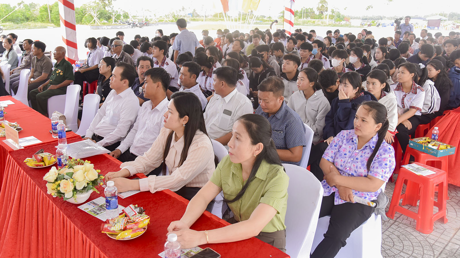 An Giang tăng tốc cải cách, đẩy mạnh chuyển đổi số, mở rộng an sinh xã hội- Ảnh 2.