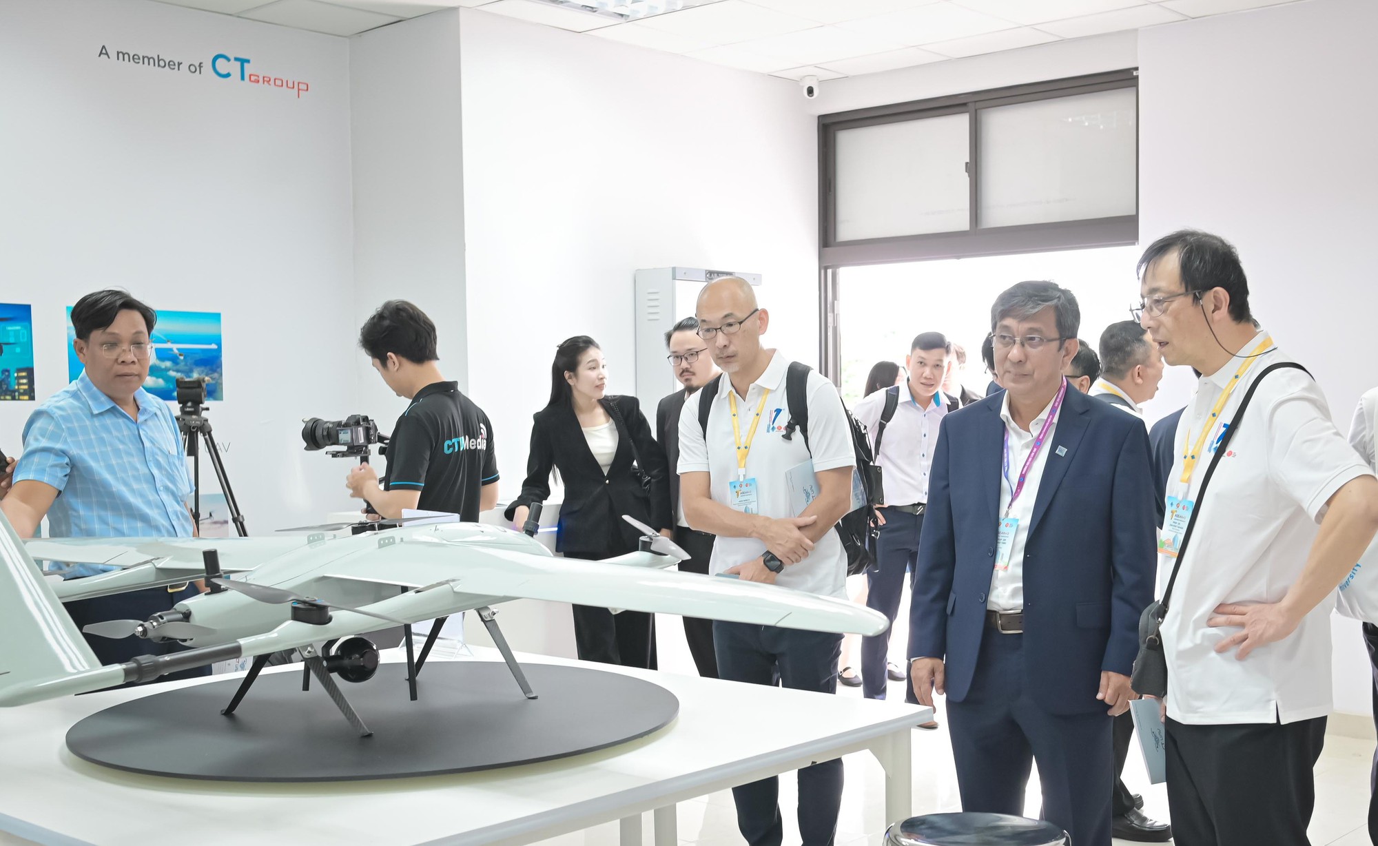 CT Group tặng Lab UAV dẫn dắt robot nông nghiệp cho Đại học Cần Thơ- Ảnh 1.