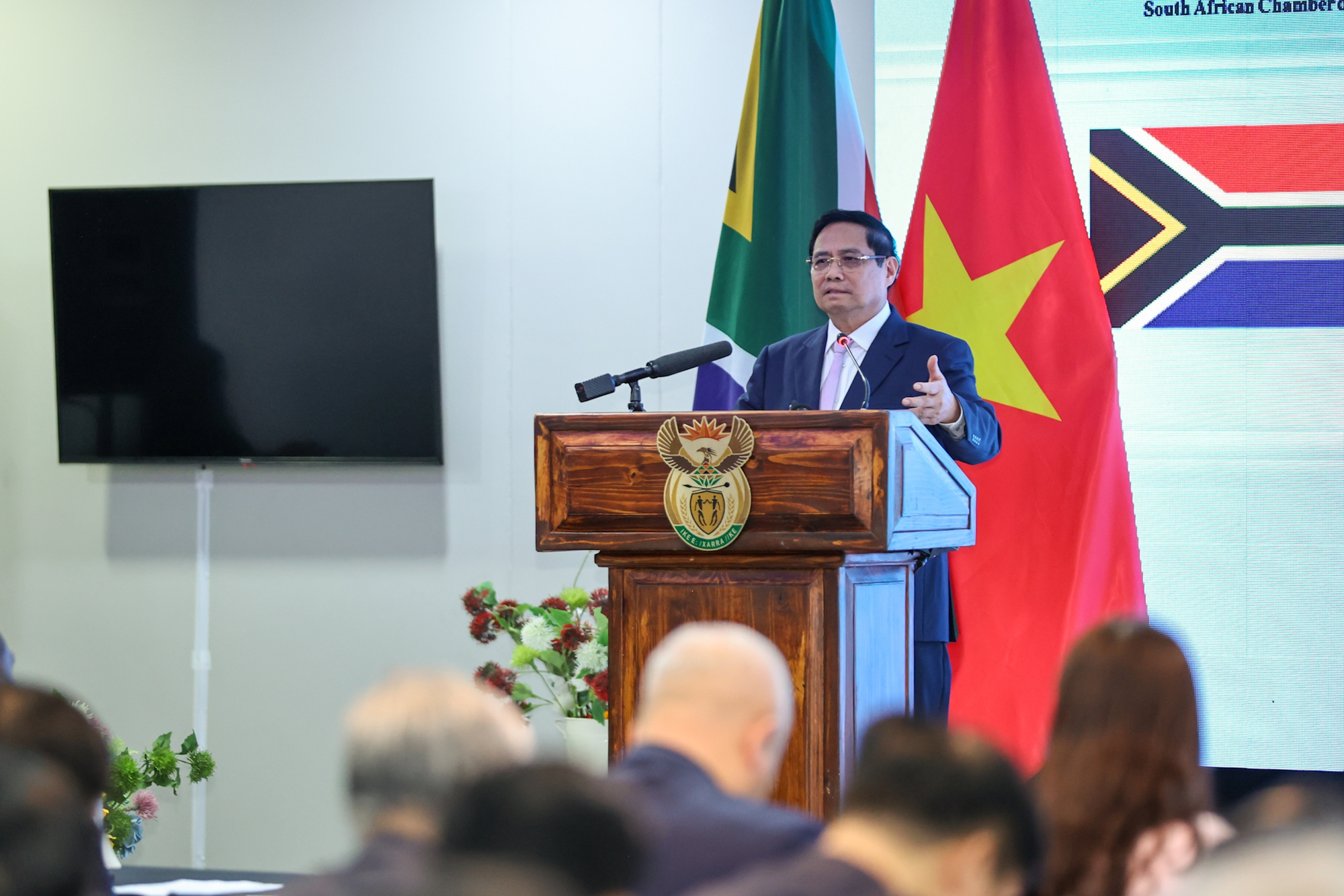 Thủ tướng kêu gọi doanh nghiệp Việt Nam – Nam Phi 'gặp gỡ - kết nối – hành động - ra sản phẩm'- Ảnh 2.