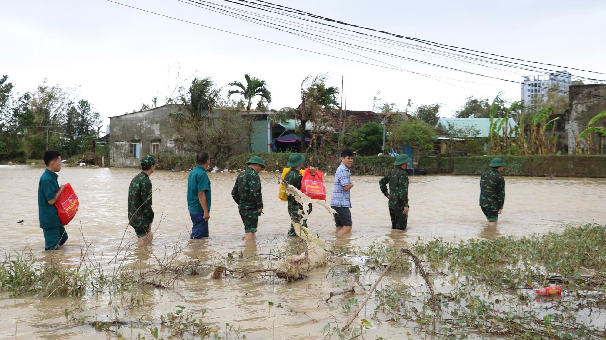 Đắk Lắk công bố tình huống khẩn cấp về thiên tai tại 40 xã, phường- Ảnh 1. Đắk Lắk công bố tình huống khẩn cấp về thiên tai tại 40 xã, phường- Ảnh 1.