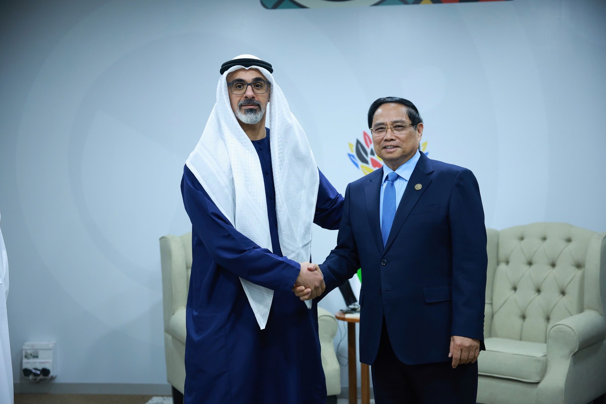 Hoàng thái tử Abu Dhabi (UAE) nhất trí cao với các đề xuất hợp tác của Thủ tướng Phạm Minh Chính- Ảnh 1.