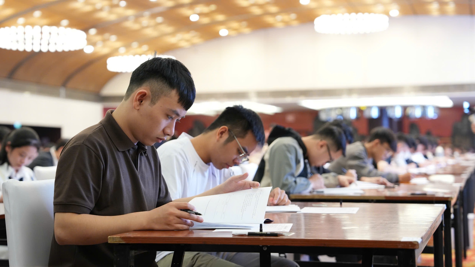 Mở đợt tuyển dụng thứ 2 năm 2025, Samsung Việt Nam kỳ vọng tạo nên thành công mới- Ảnh 2. Mở đợt tuyển dụng thứ 2 năm 2025, Samsung Việt Nam kỳ vọng tạo nên thành công mới- Ảnh 2.