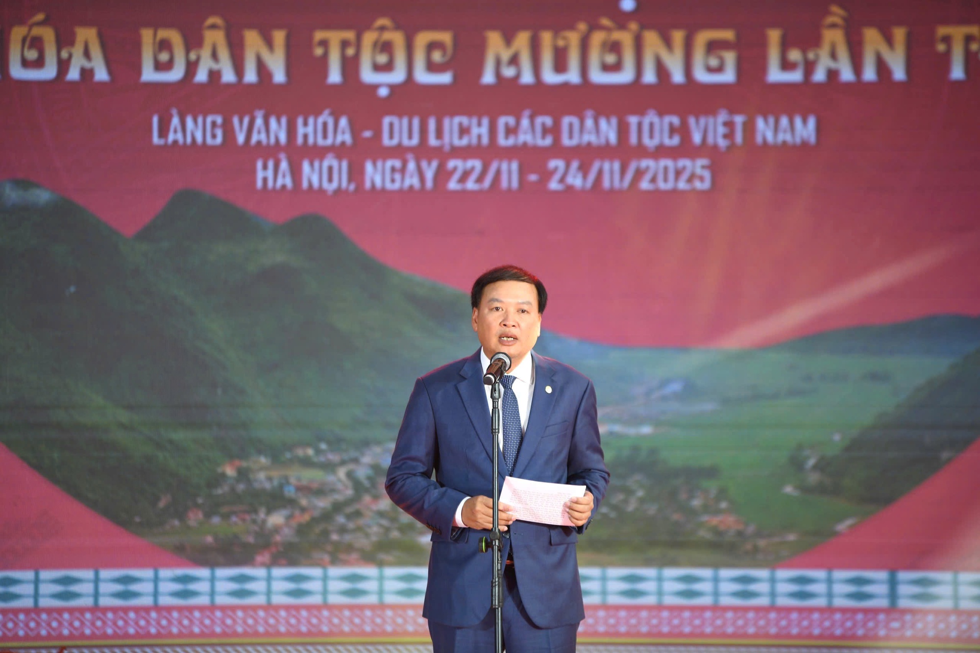 Khai mạc Ngày hội Văn hoá dân tộc Mường lần thứ II năm 2025- Ảnh 1. Khai mạc Ngày hội Văn hoá dân tộc Mường lần thứ II năm 2025- Ảnh 1.