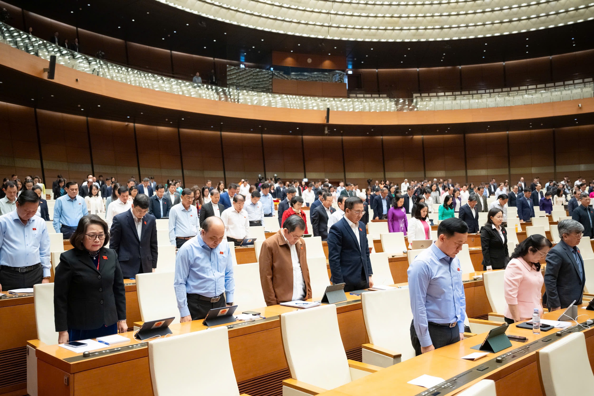 Ủy ban Thường vụ Quốc hội tổ chức quyên góp ủng hộ đồng bào khắc phục hậu quả thiên tai, mưa lũ- Ảnh 2. Ủy ban Thường vụ Quốc hội tổ chức quyên góp ủng hộ đồng bào khắc phục hậu quả thiên tai, mưa lũ- Ảnh 2.