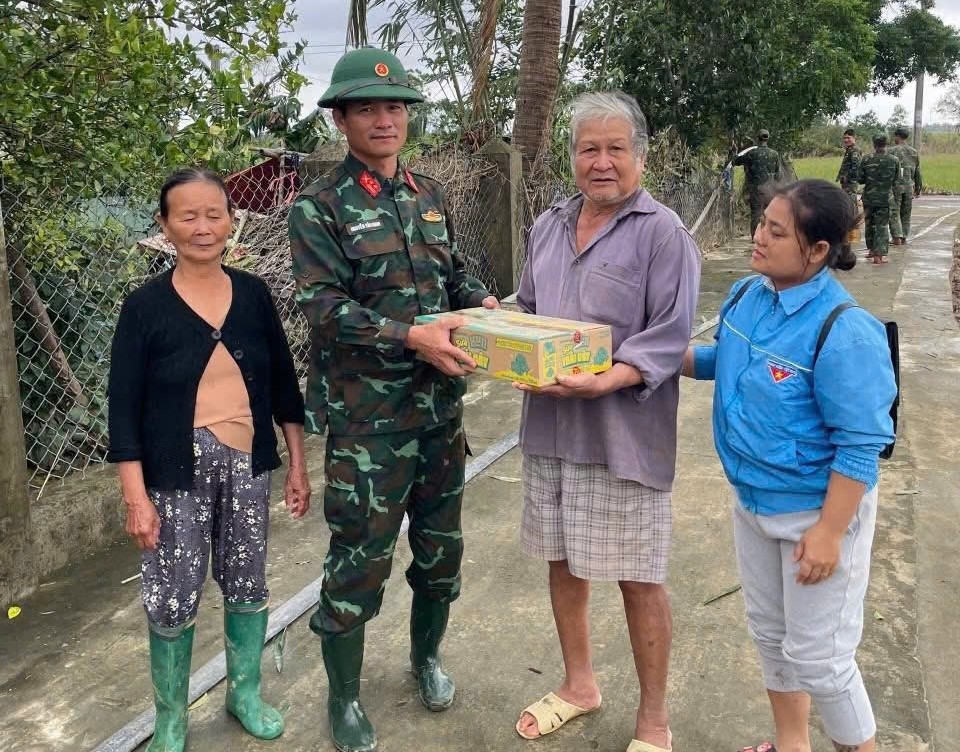 Sữa LOF Kun và những chuyến xe không ngừng nghỉ đi về phía đồng bào- Ảnh 7.