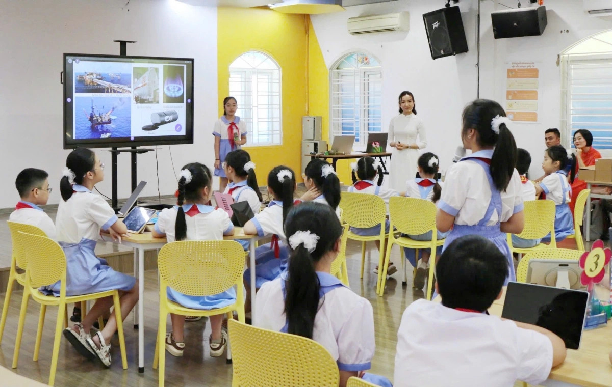 Đề xuất triển khai thí điểm nội dung giáo dục trí tuệ nhân tạo trong giáo dục phổ thông- Ảnh 1. Đề xuất triển khai thí điểm nội dung giáo dục trí tuệ nhân tạo trong giáo dục phổ thông- Ảnh 1.