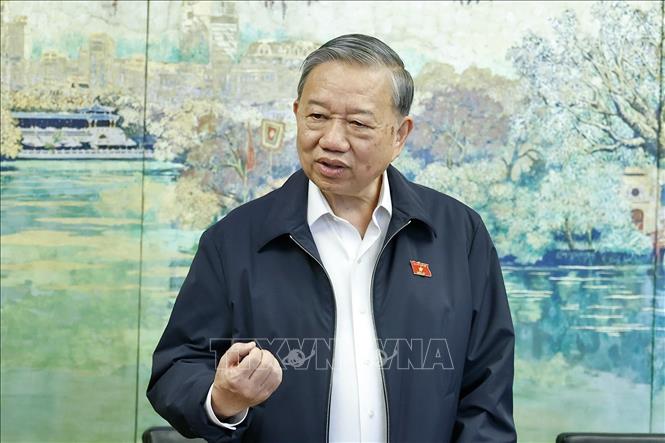 Chăm lo y tế, giáo dục là mục tiêu, động lực phát triển nguồn nhân lực- Ảnh 1. Chăm lo y tế, giáo dục là mục tiêu, động lực phát triển nguồn nhân lực- Ảnh 1.