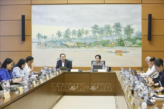 Chăm lo y tế, giáo dục là mục tiêu, động lực phát triển nguồn nhân lực- Ảnh 4. Chăm lo y tế, giáo dục là mục tiêu, động lực phát triển nguồn nhân lực- Ảnh 4.