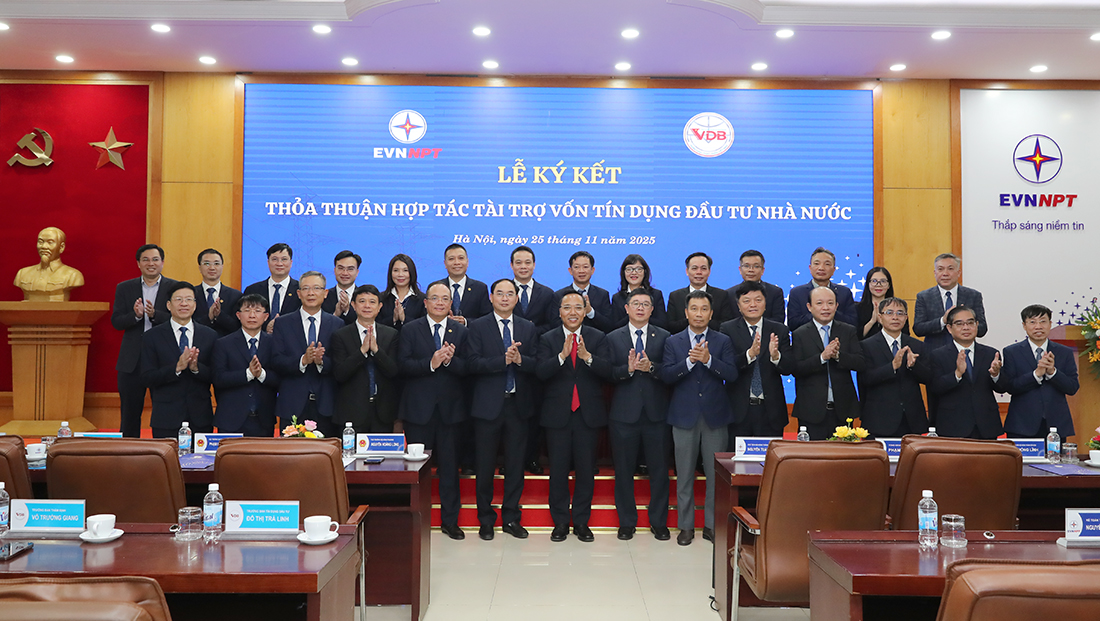 EVNNPT ký thỏa thuận hợp tác tài trợ vốn tín dụng đầu tư của Nhà nước với VDB- Ảnh 5.