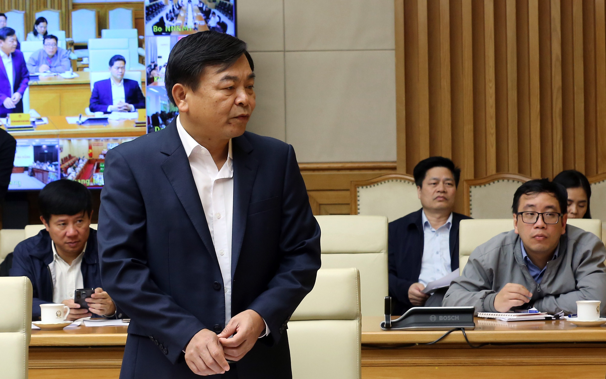 Phòng, chống bão số 15: Duy trì kịch bản ứng phó với rủi ro thiên tai cấp độ 4, nhất là ở vùng miền núi- Ảnh 2.