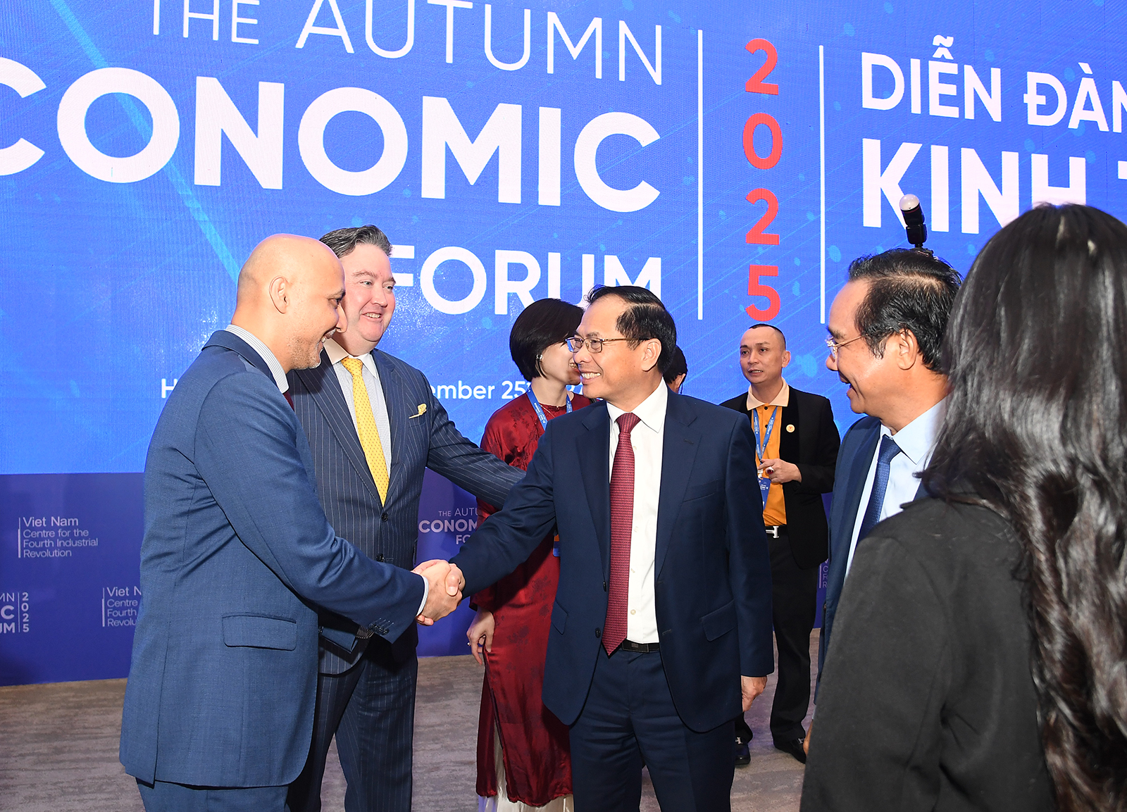 Việt Nam sẵn sàng thí điểm mô hình mới để hiện thực hoá mục tiêu, hoài bão- Ảnh 4. Việt Nam sẵn sàng thí điểm mô hình mới để hiện thực hoá mục tiêu, hoài bão- Ảnh 4.