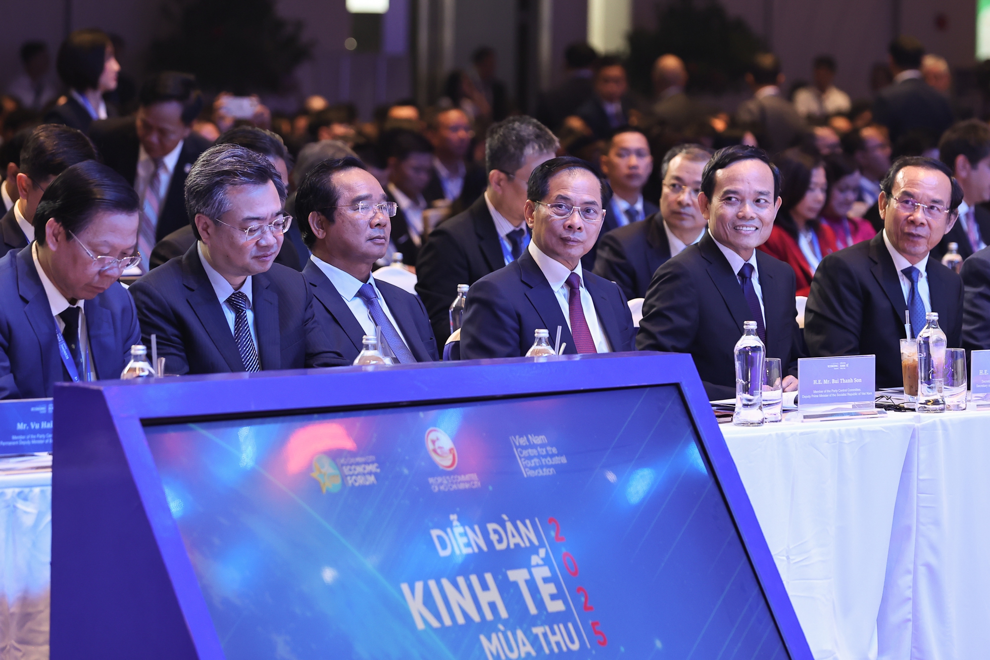 Thủ tướng dự các hoạt động tâm điểm tại Diễn đàn Kinh tế mùa Thu- Ảnh 2. Thủ tướng dự các hoạt động tâm điểm tại Diễn đàn Kinh tế mùa Thu- Ảnh 2.