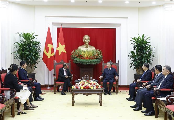 Tổng Bí thư Tô Lâm tiếp Đại sứ Singapore tại Việt Nam- Ảnh 3. Tổng Bí thư Tô Lâm tiếp Đại sứ Singapore tại Việt Nam- Ảnh 3.