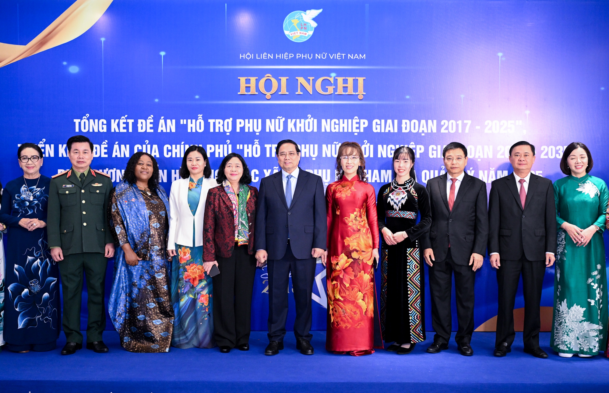 Thủ tướng: Phụ nữ Việt Nam ‘3 tiên phong’, ‘5 làm chủ’ trong khởi nghiệp sáng tạo- Ảnh 13.