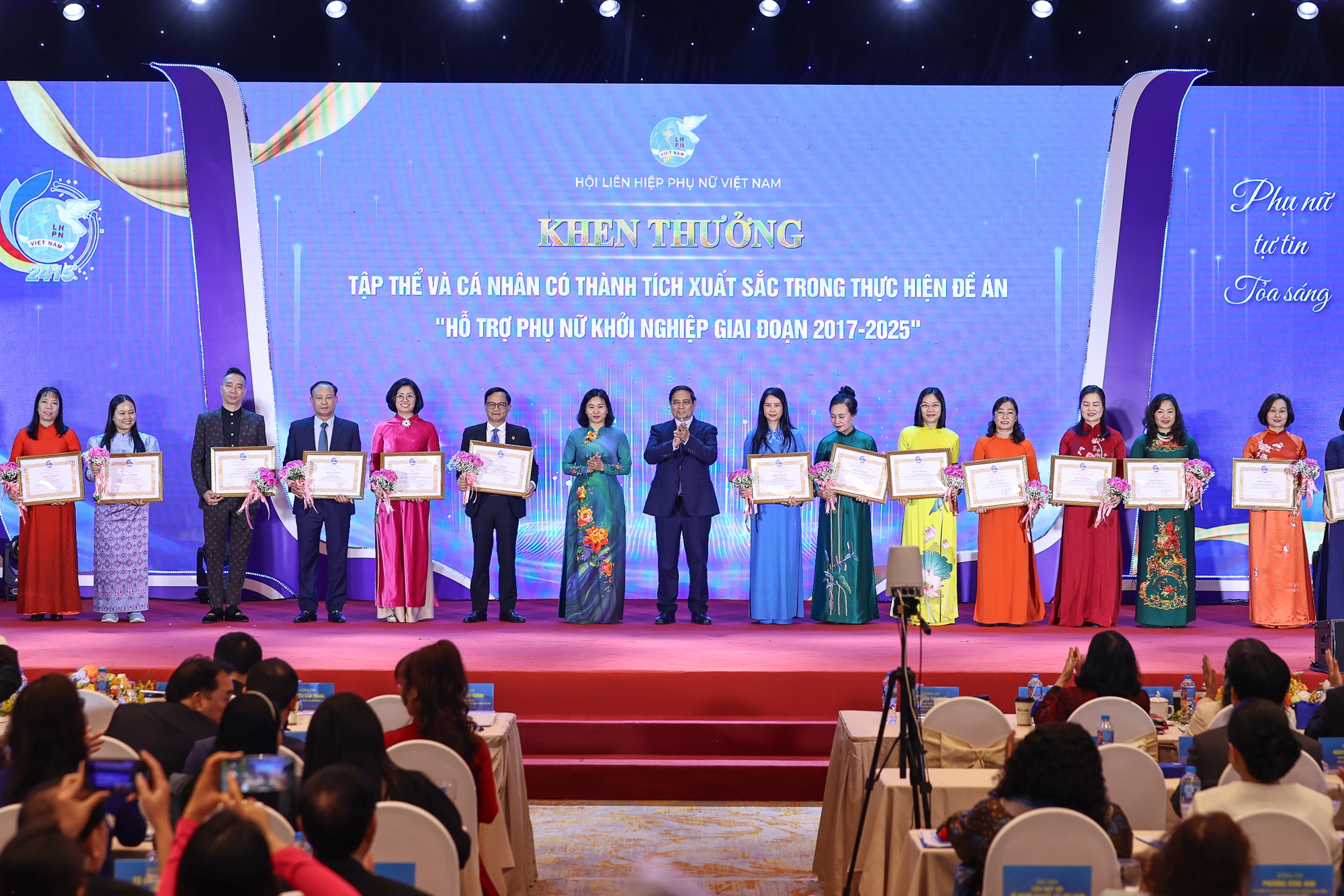 Thủ tướng: Phụ nữ Việt Nam ‘3 tiên phong’, ‘5 làm chủ’ trong khởi nghiệp sáng tạo- Ảnh 9.