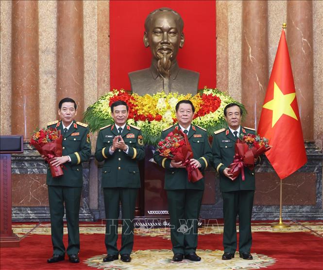 Trao quyết định bổ nhiệm Chủ nhiệm Tổng cục Chính trị và thăng quân hàm Đại tướng, Thượng tướng- Ảnh 5. Trao quyết định bổ nhiệm Chủ nhiệm Tổng cục Chính trị và thăng quân hàm Đại tướng, Thượng tướng- Ảnh 5.