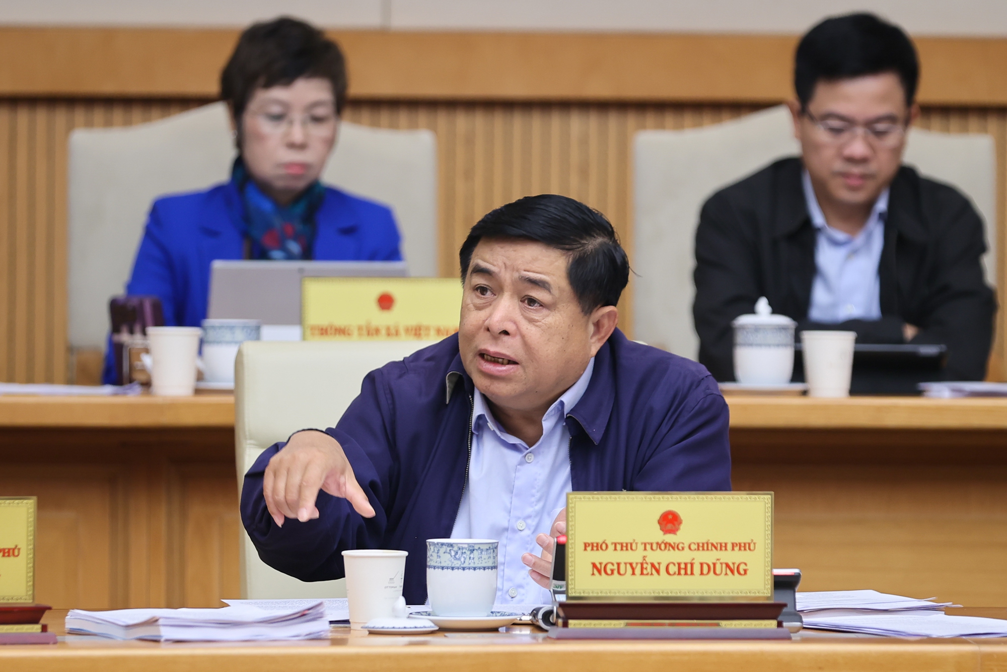 Thủ tướng: Chính sách với trung tâm tài chính phải bám sát thông lệ quốc tế nhưng cạnh tranh hơn- Ảnh 5.