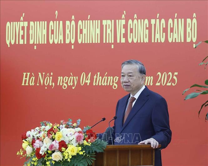 Tổng Bí thư Tô Lâm trao các quyết định bổ nhiệm Trưởng Ban Tuyên giáo và Dân vận Trung ương và Phó trưởng ban Thường trực Ban Nội chính Trung ương- Ảnh 3. Tổng Bí thư Tô Lâm trao các quyết định bổ nhiệm Trưởng Ban Tuyên giáo và Dân vận Trung ương và Phó trưởng ban Thường trực Ban Nội chính Trung ương- Ảnh 3.